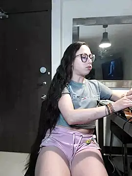 Snapshot of milena_23x chatting on March 4, 2025, 5:00 am milena 23x online show from March 4, 2025, 5:00 am