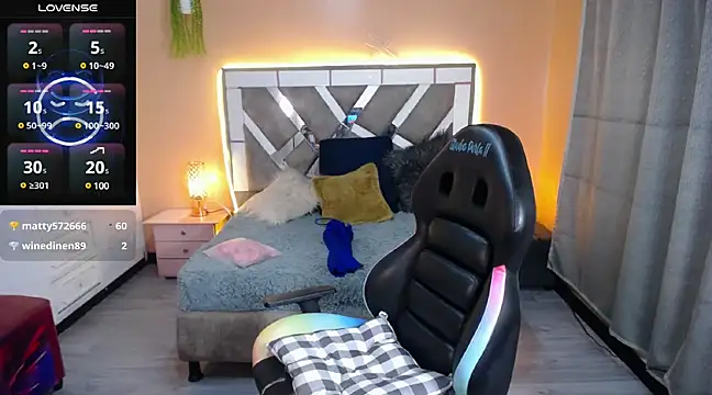 Snapshot of Scarllett_BDSM chatting on December 6, 2024, 6:37 am Scarllett BDSM online show from December 6, 2024, 6:37 am