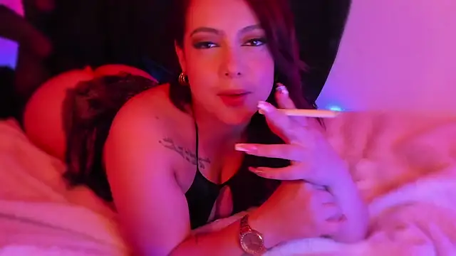 isabelithaa online show from March 11, 2025, 11:26 pm