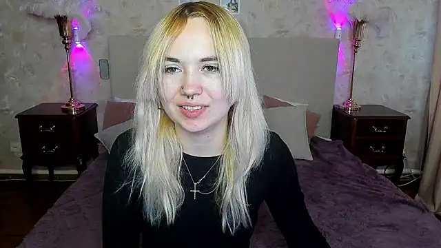 Snapshot of Iriska_mini chatting on September 10, 2025, 7:19 am Iriska mini online show from September 10, 2025, 7:19 am