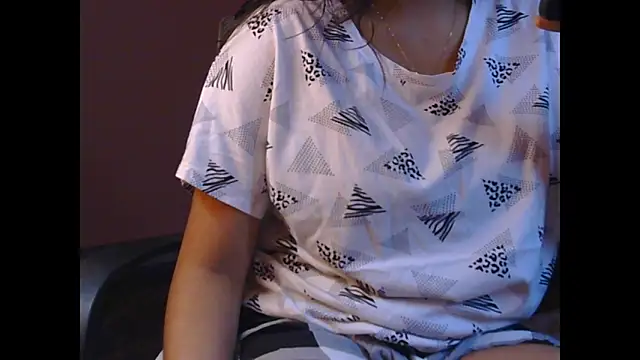 AngelLiza69 online show from March 5, 2025, 8:43 am