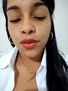 Snapshot of KM_Diamong chatting on January 27, 2025, 1:26 am KM Diamong online show from January 27, 2025, 1:26 am