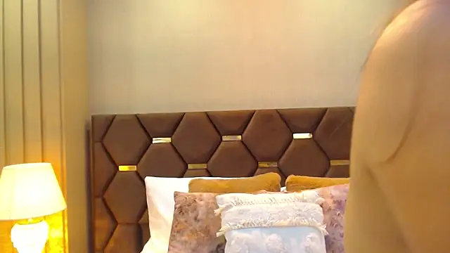 DevonPiers online show from December 12, 2024, 12:12 pm