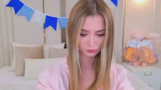 MarybethSnow online show from September 29, 2025, 5:07 pm