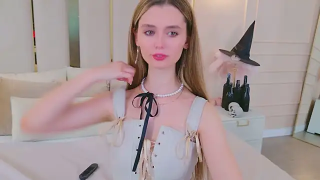 MarybethSnow online show from October 24, 2025, 5:20 pm