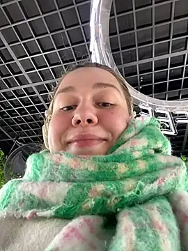 SuzieMurray online show from March 18, 2025, 8:25 am