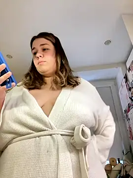 SuzieMurray online show from November 7, 2025, 9:53 am