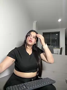 kimberlyhills1 online show from February 20, 2025, 4:39 am