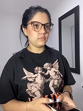 kimberlyhills1 online show from October 12, 2025, 6:12 am