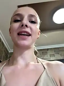 CaseyStar online show from December 4, 2024, 1:53 pm