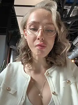 CaseyStar online show from February 20, 2025, 9:33 am