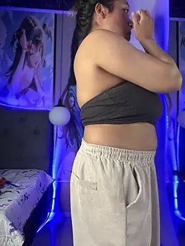 Snapshot of Im_Little chatting on January 31, 2025, 3:20 am Im Little online show from January 31, 2025, 3:20 am