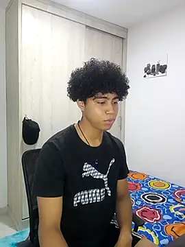 sexy diamante  online show from February 9, 2026, 8:07 am