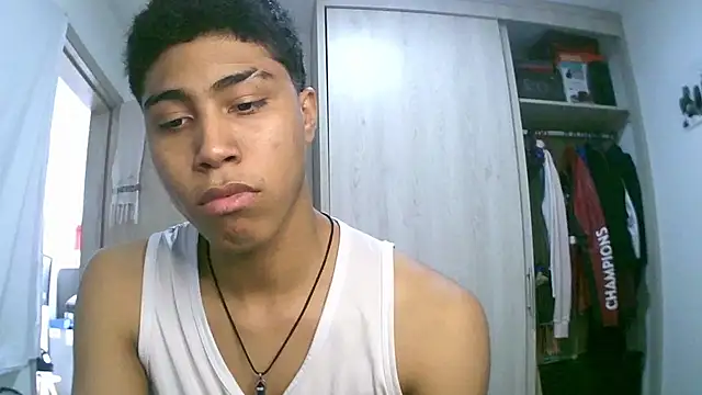 sexy diamante  online show from February 19, 2026, 6:15 pm