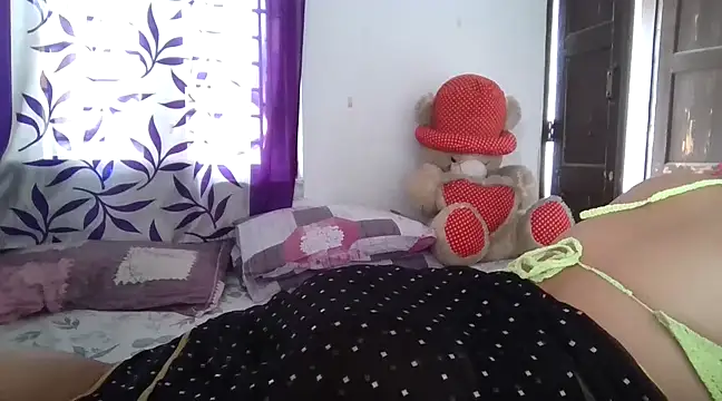 sexy-honey09 online show from February 5, 2025, 11:12 am