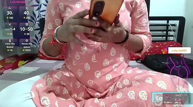 sexy-honey09 online show from February 27, 2025, 1:49 pm