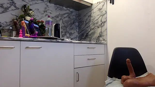 Snapshot of brazilianbbinuk chatting on March 8, 2025, 6:10 am brazilianbbinuk online show from March 8, 2025, 6:10 am