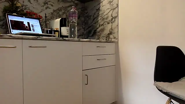 Snapshot of brazilianbbinuk chatting on March 18, 2025, 7:52 am brazilianbbinuk online show from March 18, 2025, 7:52 am