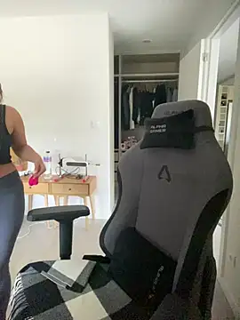 Snapshot of brazilianbbinuk chatting on January 13, 2026, 10:53 am brazilianbbinuk online show from January 13, 2026, 10:53 am