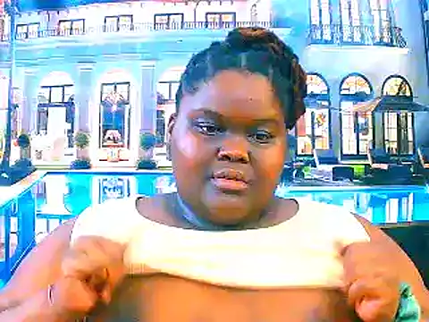 Snapshot of EbonyHotBuns chatting on February 7, 2026, 6:44 pm EbonyHotBuns online show from February 7, 2026, 6:44 pm