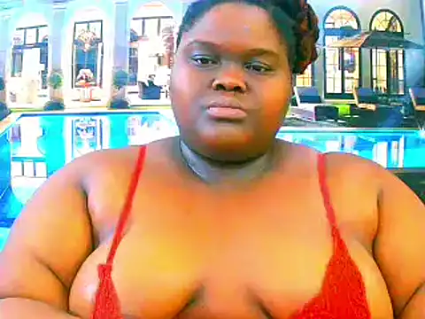 Snapshot of EbonyHotBuns chatting on February 18, 2026, 9:05 am EbonyHotBuns online show from February 18, 2026, 9:05 am