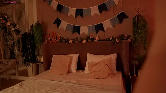 Smiley Mia online show from October 5, 2025, 5:17 am