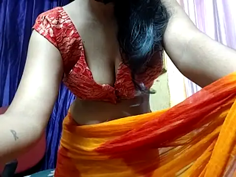 Snapshot of poojaxxx65 chatting on May 28, 2026, 10:29 pm poojaxxx65 online show from May 28, 2026, 10:29 pm