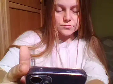 Evasapples online show from December 22, 2024, 10:49 am