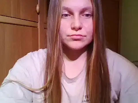 Evasapples online show from January 3, 2025, 6:03 pm