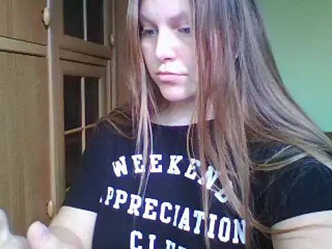 Evasapples online show from February 2, 2025, 10:57 am