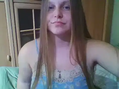 Evasapples online show from February 7, 2025, 5:29 pm