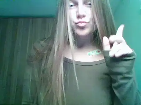 Evasapples online show from September 14, 2025, 12:15 pm