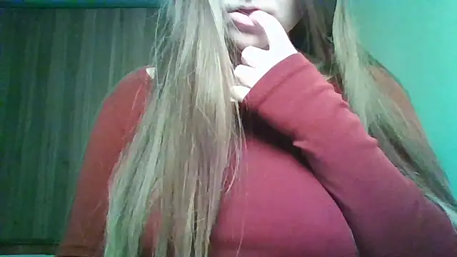 Evasapples online show from April 18, 2026, 8:20 pm