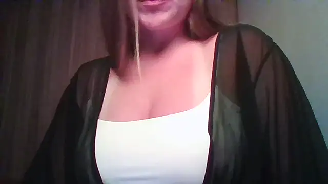 Snapshot of Evasapples chatting on May 27, 2026, 4:59 pm Evasapples online show from May 27, 2026, 4:59 pm
