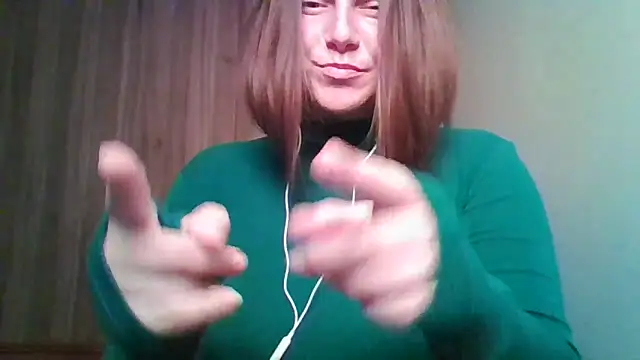 Snapshot of Evasapples chatting on June 2, 2026, 3:36 pm Evasapples online show from June 2, 2026, 3:36 pm