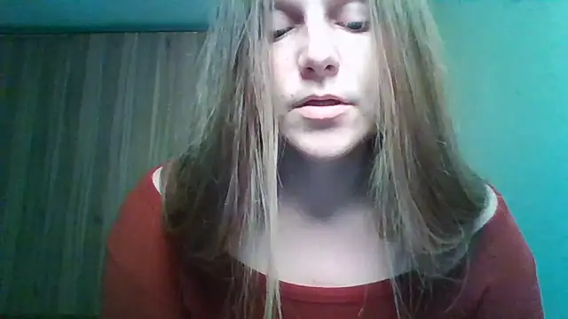 Snapshot of Evasapples chatting on June 6, 2026, 10:14 pm Evasapples online show from June 6, 2026, 10:14 pm