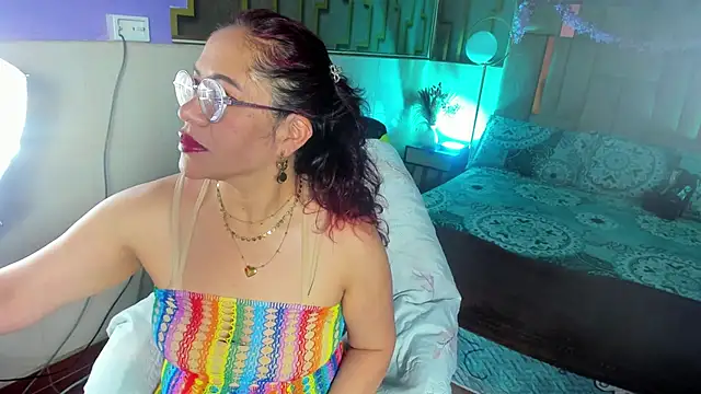 maria paulac online show from October 19, 2025, 5:08 am