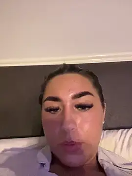 clobunny10 online show from March 5, 2026, 8:49 pm