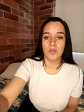 Gabriela squirt02 online show from September 29, 2025, 8:57 pm