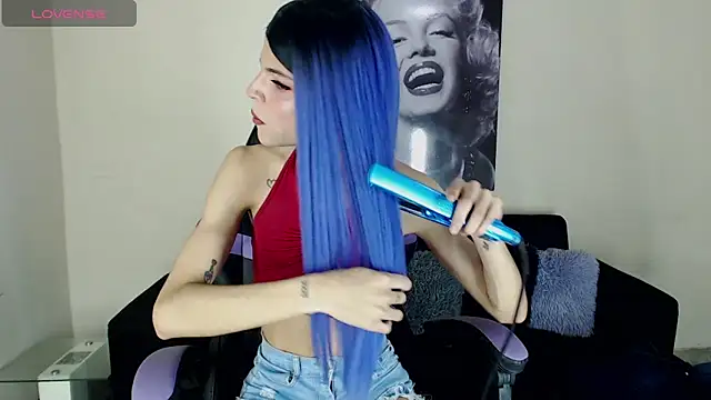 Realbadbxtch online show from December 17, 2024, 8:21 pm