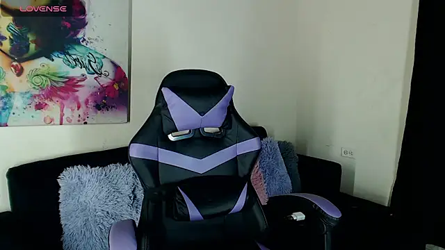 Realbadbxtch online show from December 28, 2024, 1:08 am