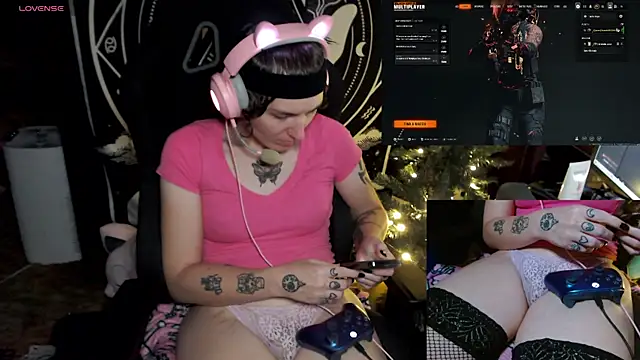 BrandiWRLD 999 online show from December 16, 2024, 11:07 pm