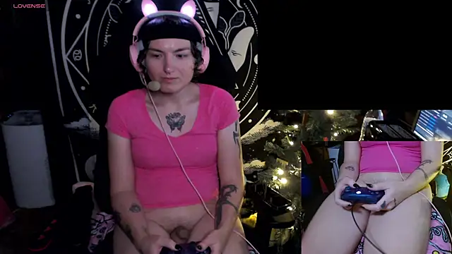 BrandiWRLD 999 online show from December 24, 2024, 3:16 am