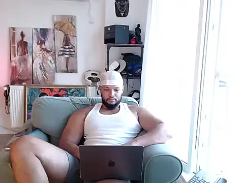 Snapshot of 1LordKingsley chatting on July 13, 2026, 3:42 am 1LordKingsley online show from July 13, 2026, 3:42 am
