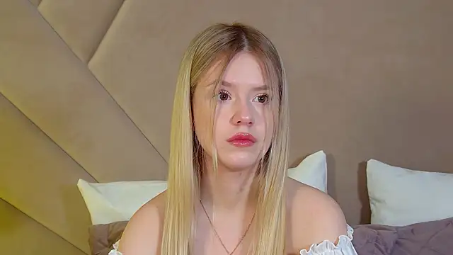 MilanaBalmain online show from January 19, 2026, 5:44 am