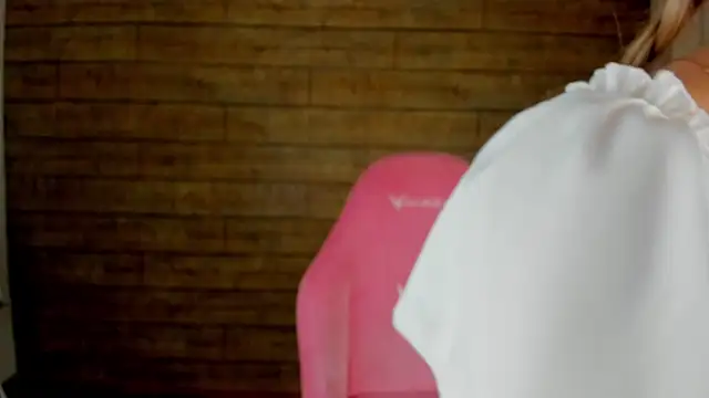 MilanaBalmain online show from March 21, 2026, 8:19 am