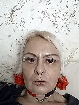 Gardener of Illusions online show from November 8, 2025, 4:18 pm