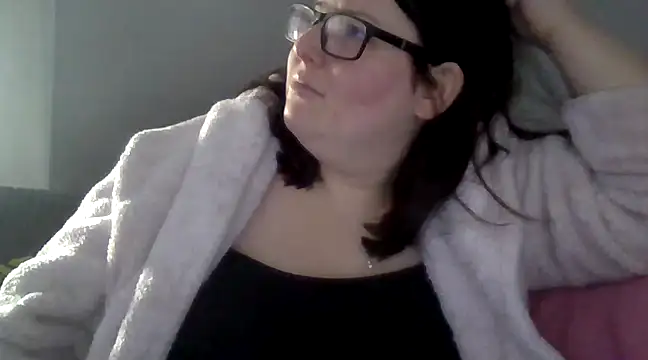 Snapshot of Curvy-Clare-30 chatting on December 22, 2024, 11:54 am Curvy-Clare-30 online show from December 22, 2024, 11:54 am