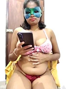 Snapshot of Zaraangle chatting on February 22, 2026, 1:09 pm Zaraangle online show from February 22, 2026, 1:09 pm