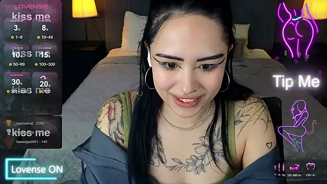 baby  kim online show from December 5, 2025, 8:01 am